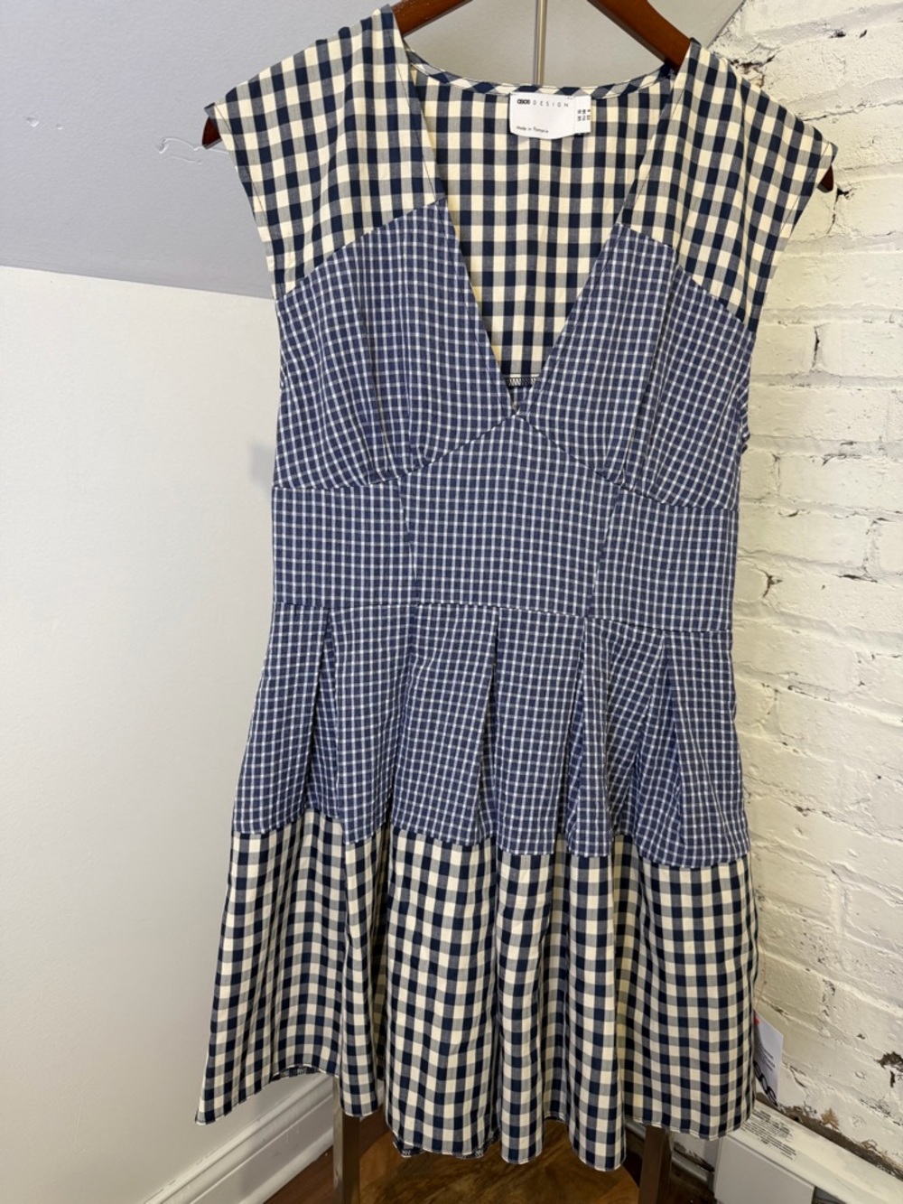 NWT ASOS Design Mixed Gingham Tiered Dress Size 6 Blue White V Neck Mini